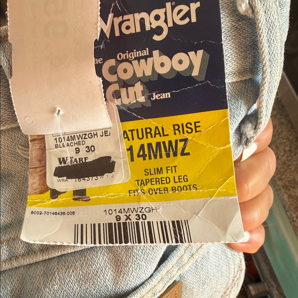 Wrangler women’s Cowboy Cut Jeans - Bleached Blue